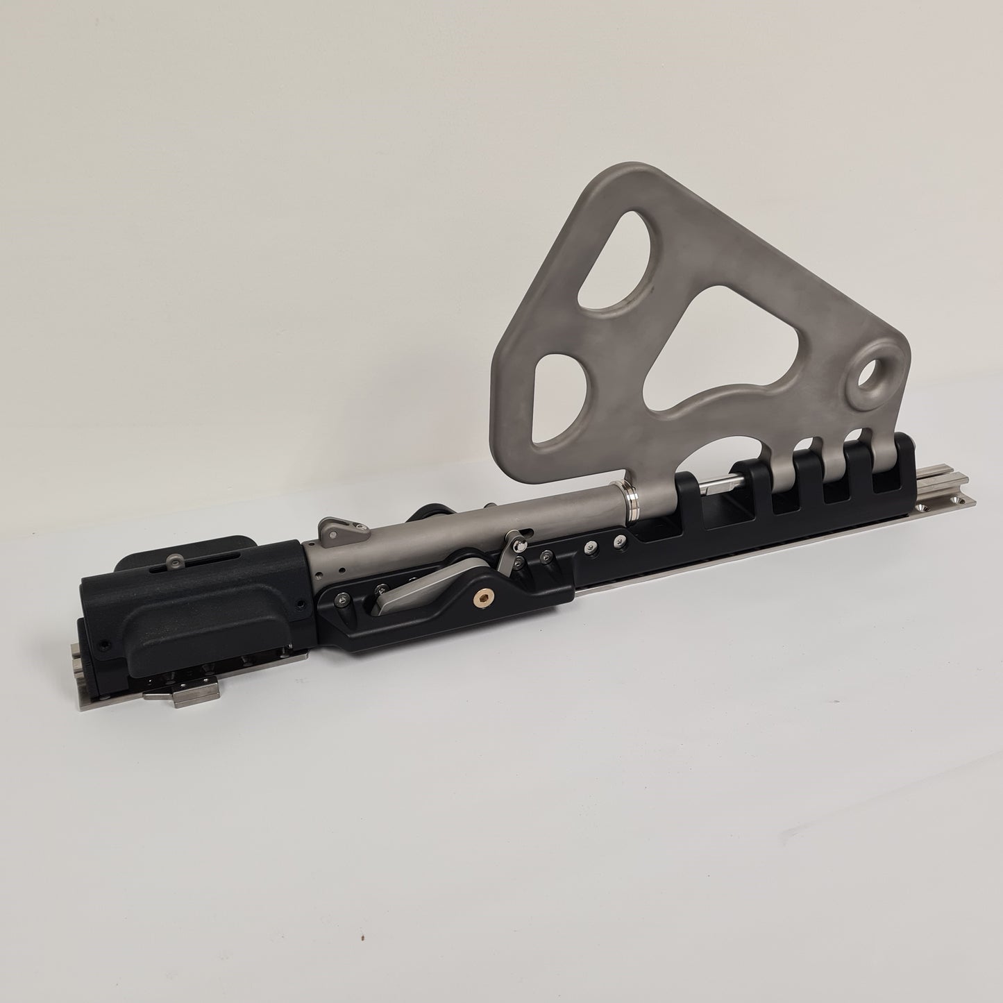 Locking Headboard Cars (Twin Pawl)